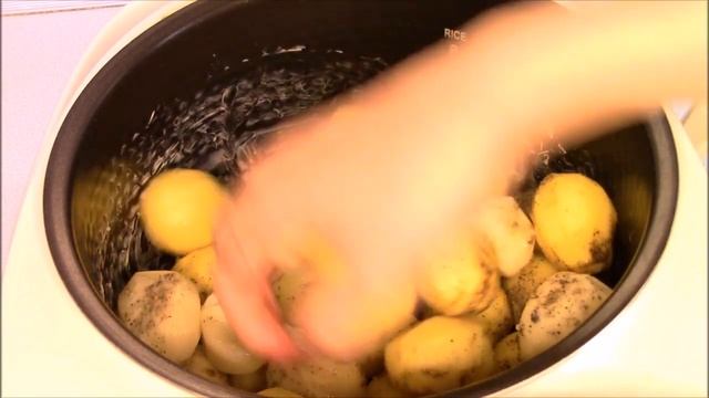 Запеченный картофель в мультиварке | под сырной корочкой
