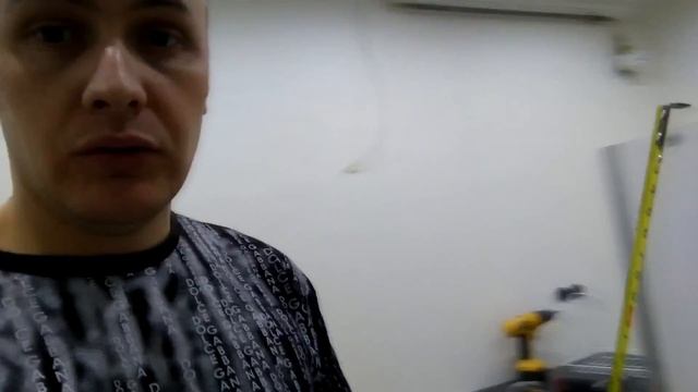 Как повесить кухонные шкафы. Монтаж кухни. Ремонт на кухне.