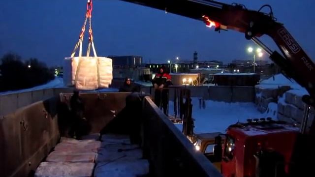 Выгрузка полувагонов