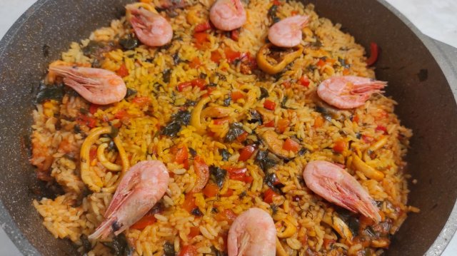 Испанская паэлья с морепродуктами
