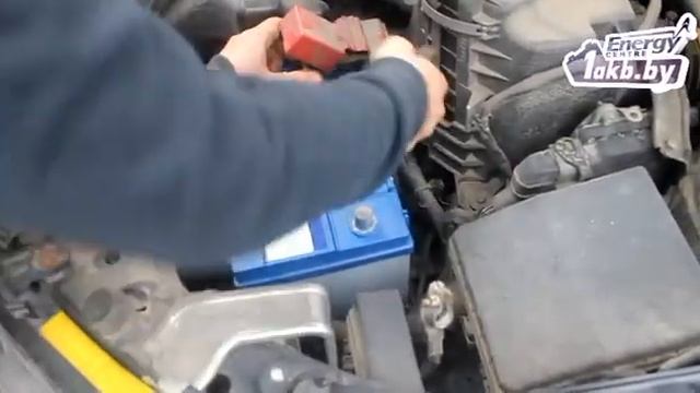 Замена аккумулятора на Mitsubishi Outlander