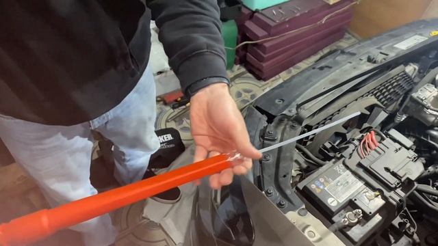 Как почистить свечные колодцы подручными средствами