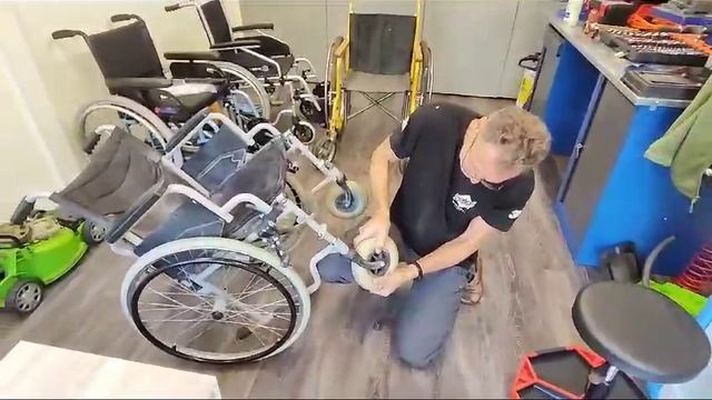Видеоконтент № 25 за 2023 года.
Ремонт инвалидной коляски.