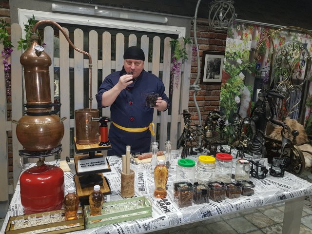 Гастротур у Кузнеца Сергеича в Касимове
Туры и обеды в Касимове на площадке "КД"