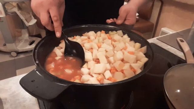 Тушеная картошка  по Русски