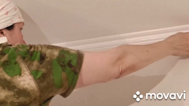 Заделка стыков потолочных галтелей со стеной