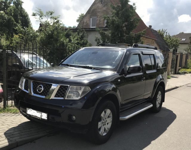 Замена лампочек подсветки приборной панели на Ниссан Патфайндер (Nissan Pathfinder r51 2.5 TD)