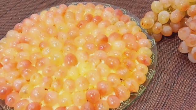 Салат виноградный, с курицей, сыром,черносливом. Любимый салат.