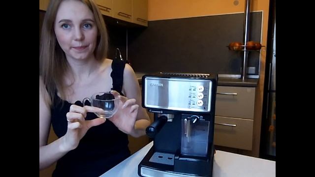 Кофеварка с автоматическим капучинатором VITEK vt 1514 - через год использования - варим кофе)