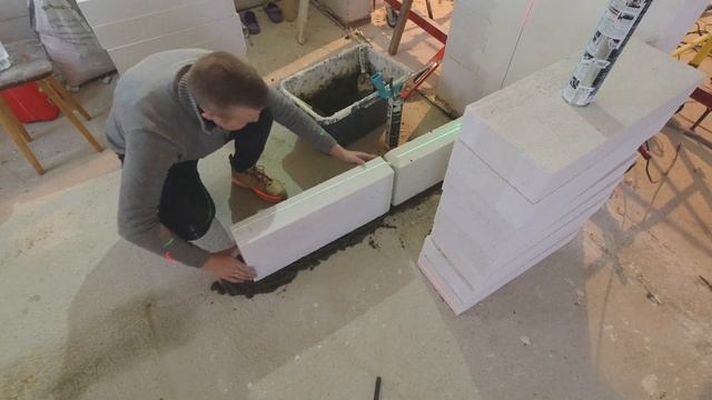 Перегородка из газобетона на клей-пену. Своими руками