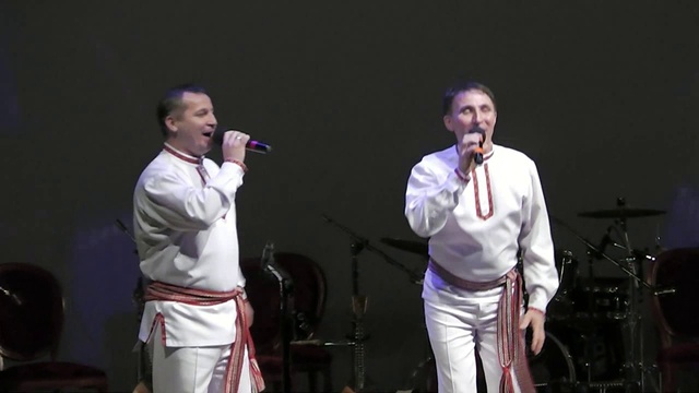 Удмуртский анс."5 Сергейёс" .