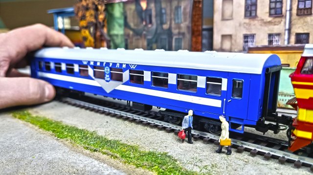 Модель ПАССАЖИРСКОГО ВАГОНА ЖИГУЛИ с подвохом 1/87. Про поезда