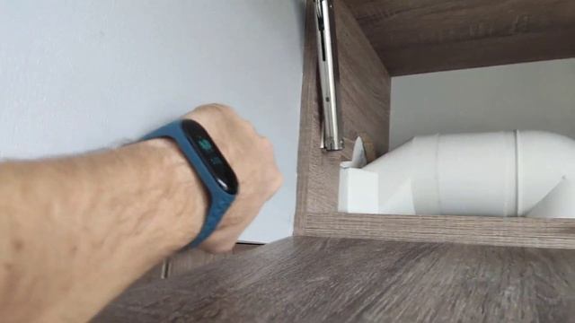 Шумит вытяжка на кухне