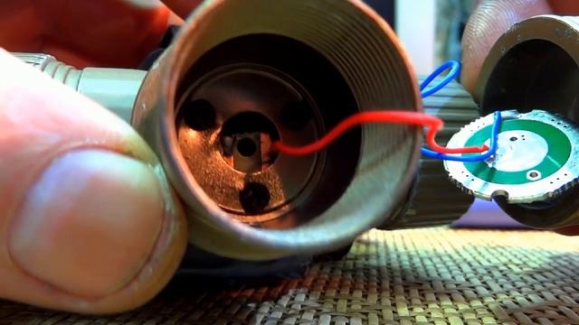 Налобный фонарик на микросхеме HD14N. Как разбирать.