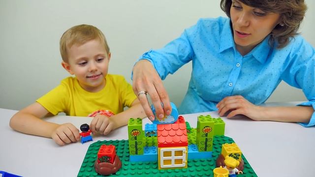 Лего огород и Даник с мамой. Собираем конструктор Lego Duplo мой первый сад. Видео детям
