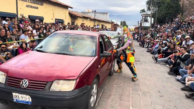 KARCOCHA  уличное шоу AMEALCO MÉXICO, часть 1
