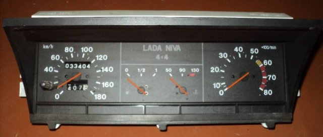 Генератор Нива работает но нет заряда , А причина в Щетке приборов