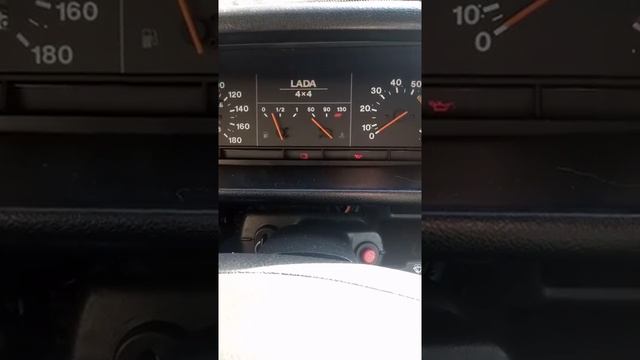 Нива не крутит стартер.(не работает насос и лампа чек не горит).mp4
