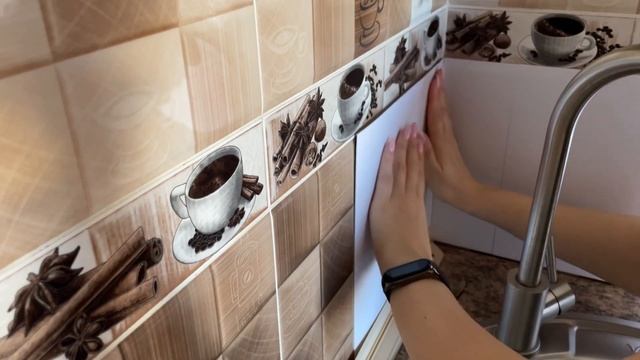 Быстрое ПРЕОБРАЖЕНИЕ КУХНИ❓• Самоклеящиеся панели на стену ?• Испортила кухню❓•Самоклейка • Диана Р