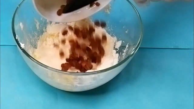 ВКУСНЫЕ,НЕЖНЫЕ СЫРНИКИ С ИЗЮМОМ И МАНКОЙ