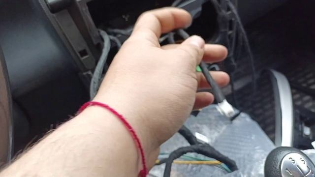Установка 2дин магнитолы в Ларгус 1 поколения ч.1