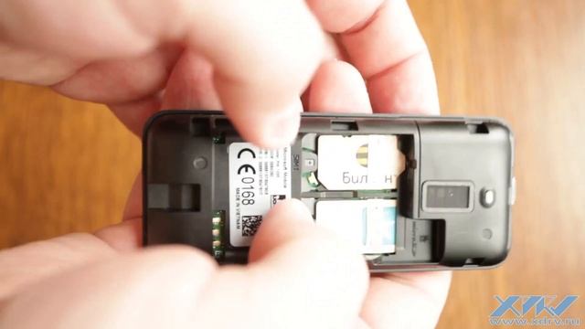 Как вставить SIM-карту в Nokia 130 (XDRV.RU)