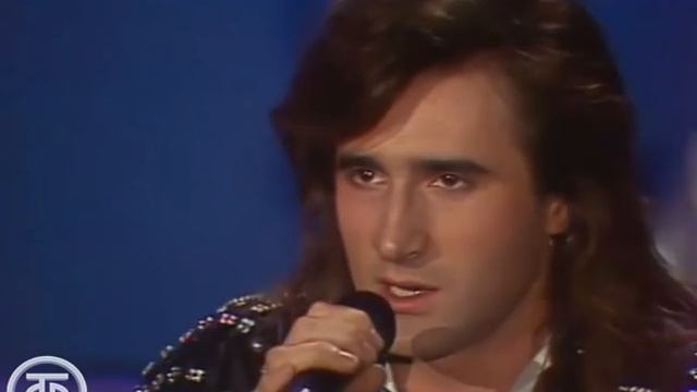Группа _Санкт-Петербург_ - _Очарована, околдована_. Песня - 90 (1990).mp4