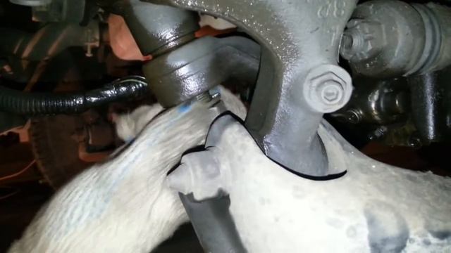 Isuzu Bighorn Снятие маятника для ремонта