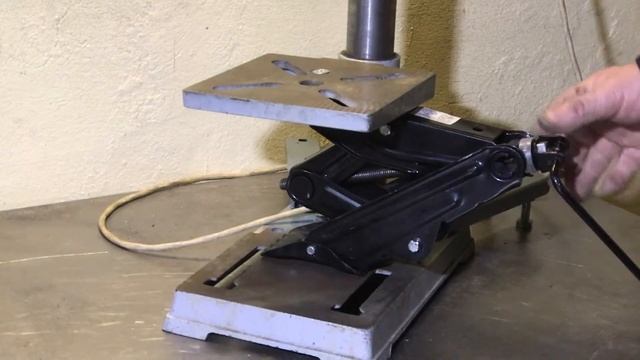 Доработка китайского сверлильного станка (часть 1)