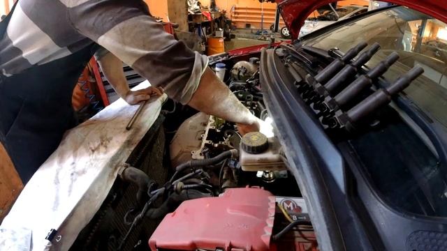 Замена маслосъемных колпачков без снятия ГБЦ на Пежо 308