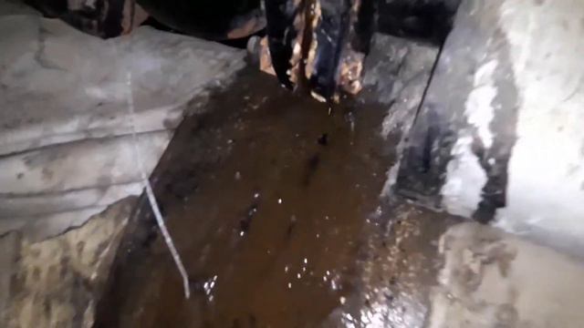 Подвал плачет