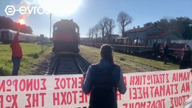 "Убийцы, возвращайтесь домой!": Греция против поставок оружия Украине. Смотрите сами