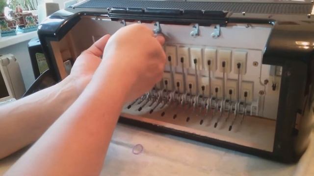 Ремонт баяна / аккордеона. Регистры левой клавиатуры.