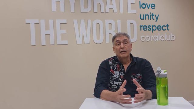 Почему человек стареет?