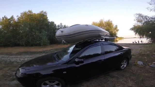 Как одному погрузить ПВХ лодку на крышу автомобиля