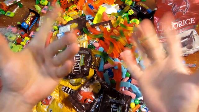 New A Lot Of Candy and Surprise Eggs! Очень много конфет и сладостей!