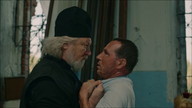 ЖУКИ: Вы что в храме Божьем устроили?