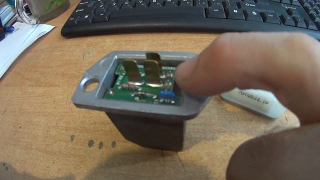 Ниссан Санни вентилятор печки не работает! Nissan Sunny stove fan is not working!