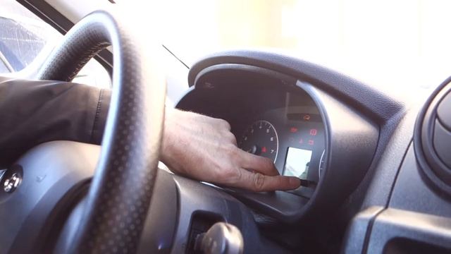 Как правильно отключить зуммер не пристегнутых ремней на автомобиле Лада Гранта.