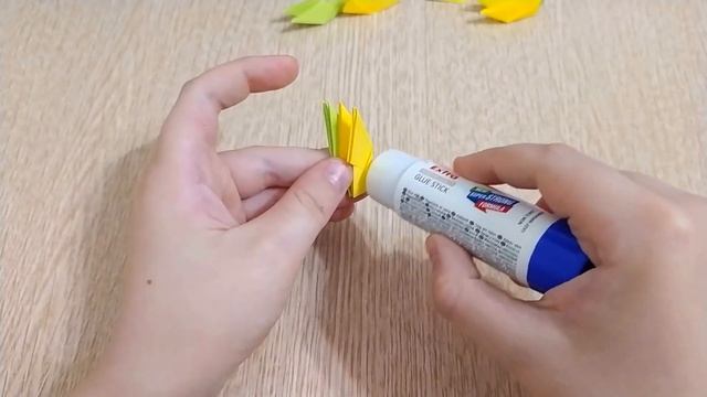 Как сделать Красивые и простые цветы из бумаги