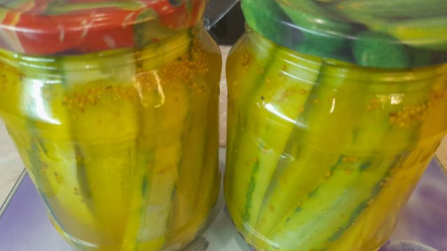 Огурцы с куркумой. Идеальный рецепт для переросших огурцов.