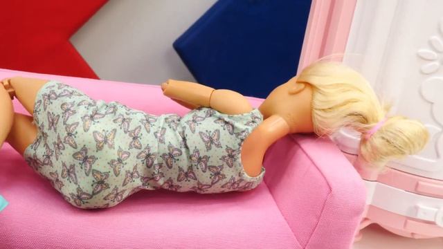 Семья Барби и Кена – как много малышей! Игры в куклы Барби дочки матери