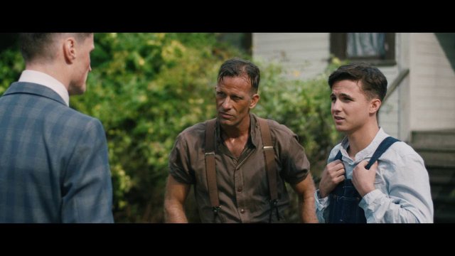 1922 (2017)