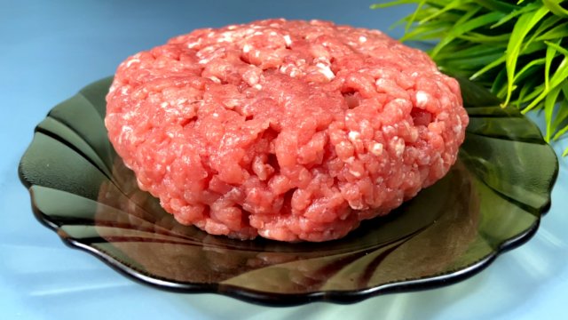 Продавщица в МЯСНОМ ОТДЕЛЕ научила готовить ТАКУЮ ВКУСНЯТИНУ! Рецепт вкусного ужина!