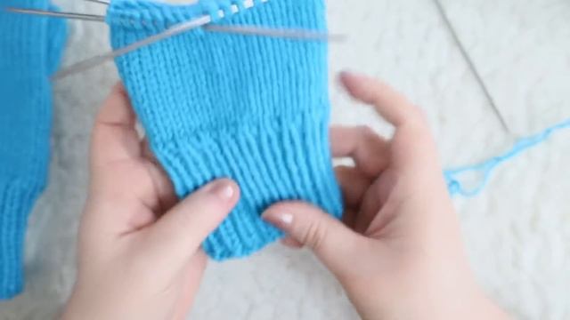 Варежки спицами женские.  Базовая модель.  Мастер класс для начинающих.