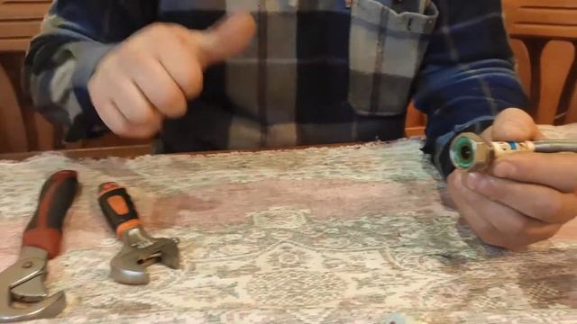 Как разобрать и отремонтировать однорычажный флажный смеситель Своими руками!
