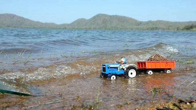 Играем на берегу реки