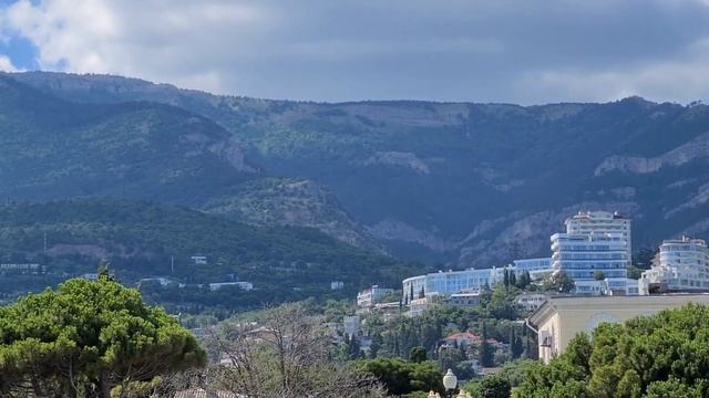 ? Приехали в Ялту. Лучший город Крыма это Ялта. Август Ялта. Сезон 2022 в Ялте. Отдых в Ялте в 2022