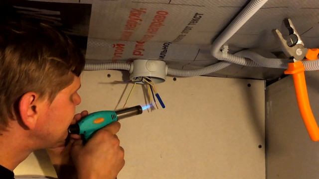 Монтаж распределительных коробок в каркасном доме. Обвязка Щита.