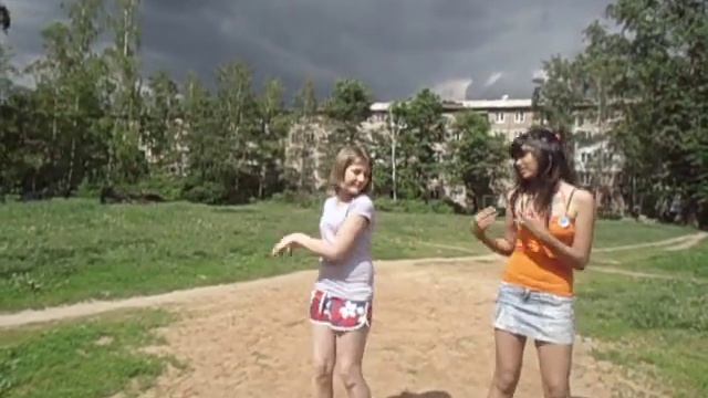 Вверх вниз, вверх вниз туда сюда, туда сюда!